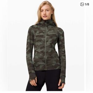 Camouflage Zip-Up Hoodie lululemon size 6 scuba